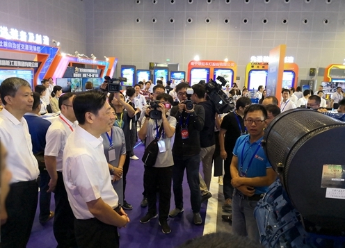 玉柴机器重磅出击科技活动周创新驱动成果展