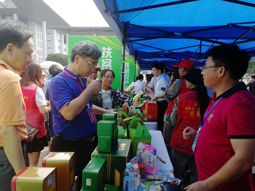 玉柴集团参加第二届广西国企扶贫农产品展销会暨环江农产品采购会