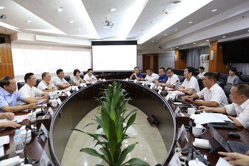 自治区党委政法委副书记、玉林市政法委书记韦绍仕到玉柴调研