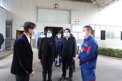 【防疫第一线】广西壮族自治区党委常委、自治区副主席严植婵到玉柴调研