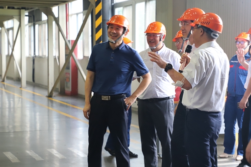 玉林市委书记黄海昆到联合动力考察慰问