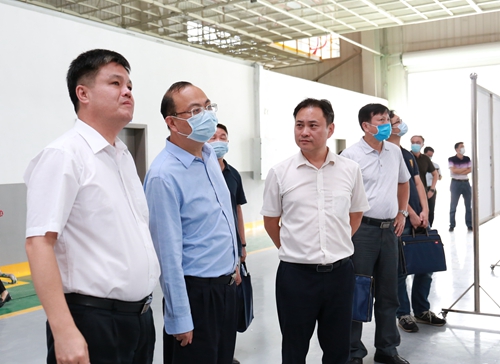 自治区发展改革委一级巡视员黄汝焜到玉柴调研