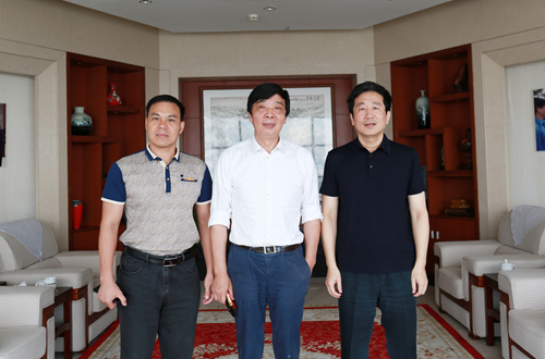 国务院国资委规划局一级巡视员陈鸿到玉柴调研