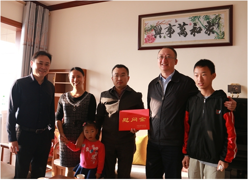 玉林市委常委、副市长曹湜慰问玉柴优秀人才代表王辉