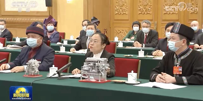 李克强总理参加广西代表团审议  玉柴许燕妮发言